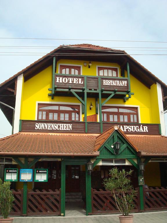 Hotel Napsugar Balatonmáriafürdő Extérieur photo